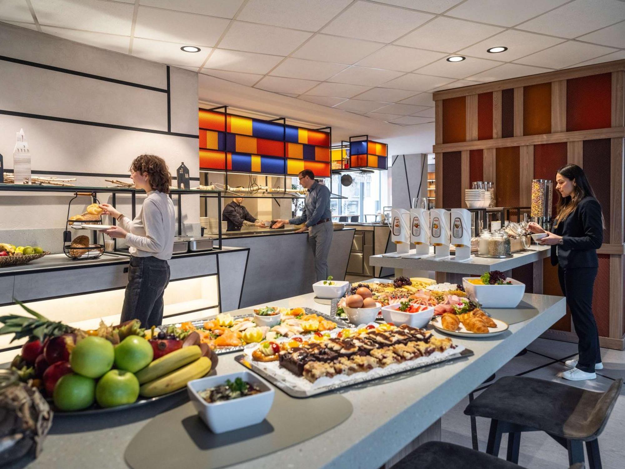 Novotel Donau 4*